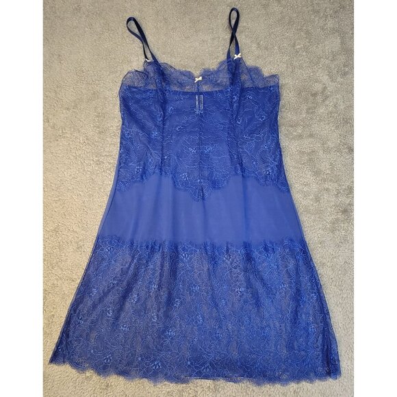 B,Tempt'd Blue Lace Chamese by Wacoal.  Size:  M - Picture 1 of 11